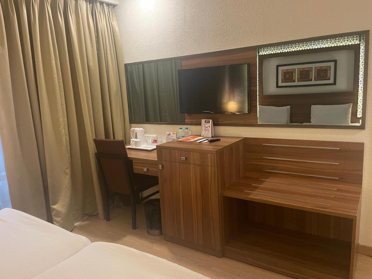 Incredible One Hotel سيكَندراباد المظهر الخارجي الصورة